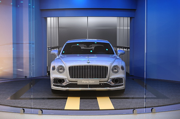 Bentley Building Has ‘Dezervator’, A Lift That Transports Residents Seated In Cars To Their Apartments - autojosh 