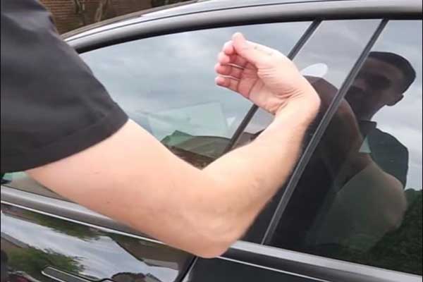 A Tesla Model 3 Owner Implants Key Card Chip Under Skin To Get Easy Access