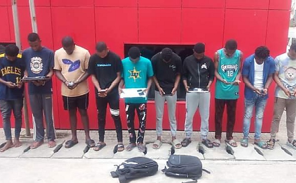 EFCC Arrests Internet Fraud Suspects In Edo And Abuja, Recovers Mercedes CLA, GLK, C300, Venza, EX350, Camry - autojosh 