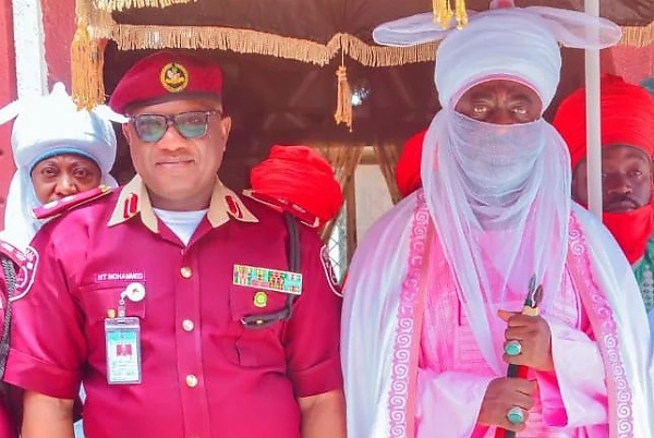 FRSC Presents Permanent Driver’s Licence To Emir Of Kano, Alhaji Aminu Ado Bayero (Photos) - autojosh 