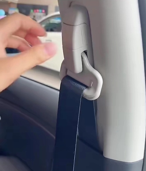 You've Been Driving For Years But Don't Know You Could Adjust Your Seatbelt Like This - autojosh 