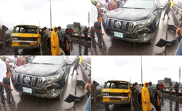 Today's Photos : Toyota Prado And Commercial Bus Involved In A Crash At Dormanlong Bridge - autojosh