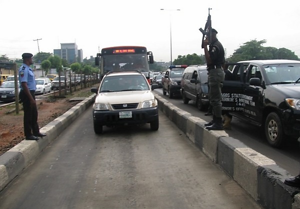 TV Presenter Slammed For Driving On Lagos BRT Lane, Says He Was Misled By Google Map - autojosh 