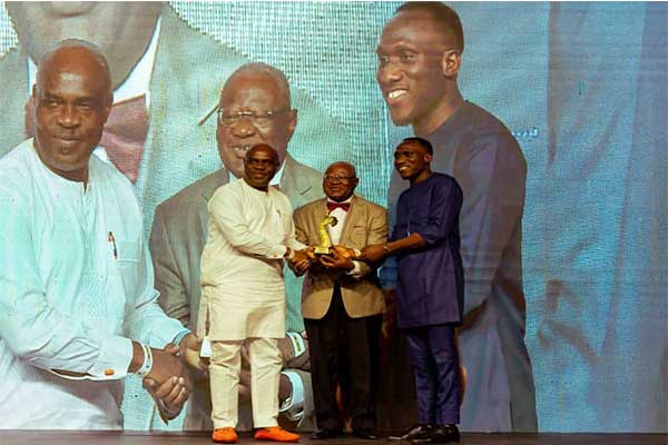 Coscharis Motors Assembly Plant Wins The Outstanding Auto Assembling Company Of The Year