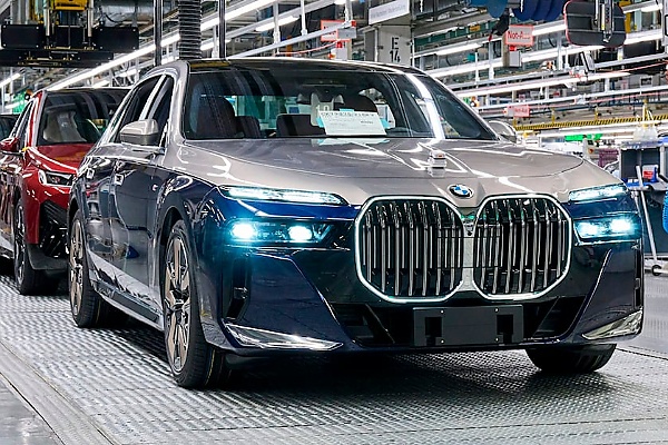 Why Two-Tone Paint On New BMW 7 Series Limousine Costs $12,000 - autojosh 