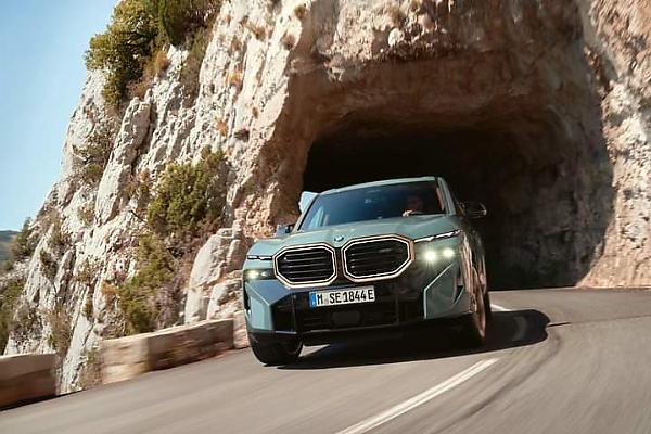 2023 BMW XM SUV Revealed With Massive Grille, Up To 744 HP - autojosh