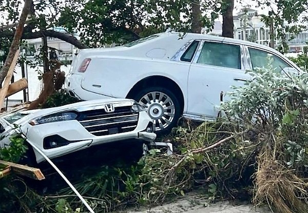 Flood From Florida’s Hurricane Ian Carries $1.5 McLaren From Garage, Just One Week After Purchase - autojosh