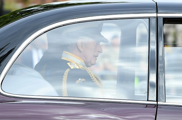 Moment King Charles III Arrives For Queen's Funeral In ₦5 Billion Armored Bentley State Limousine - autojosh 