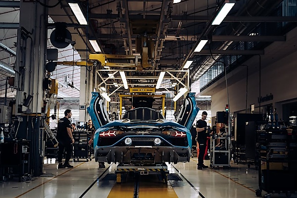 After 11 Years, The Final Lamborghini Aventador Rolls Off The Assembly Line - autojosh 