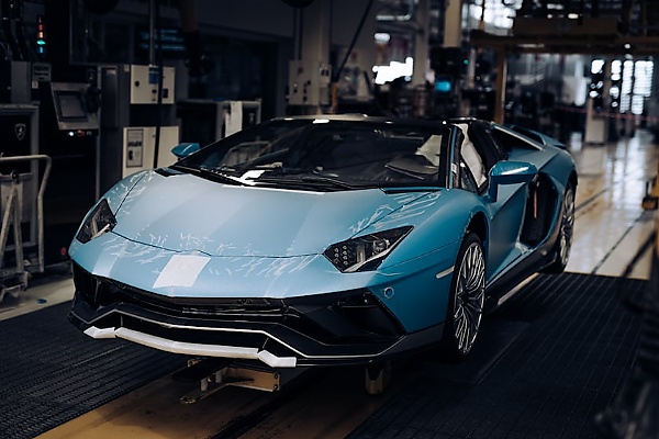 After 11 Years, The Final Lamborghini Aventador Rolls Off The Assembly Line - autojosh