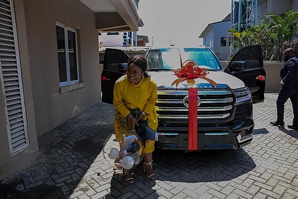 Gospel Artiste, Mercy Chinwo, Gets Toyota Land Cruiser As Birthday Gift From Her Husband - autojosh 