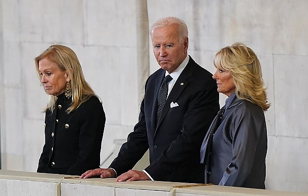 Moment US President Joe Biden Arrive At Westminster Hall To Pay Respects To Queen Elizabeth II - autojosh 