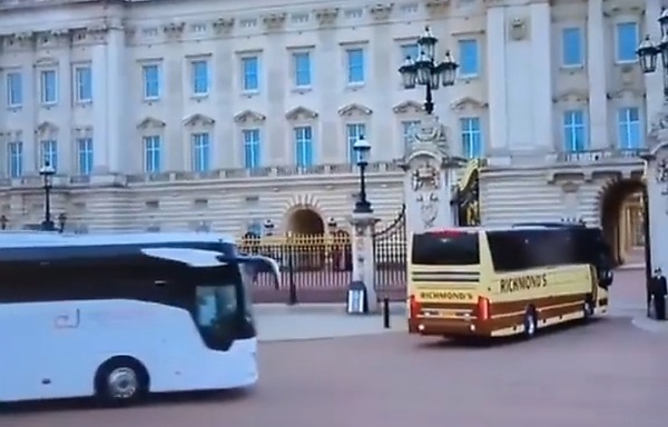 Queen's Burial: US President Joe Biden Driven In Convoy, Other World Leaders Lumped In Buses (Video) - autojosh