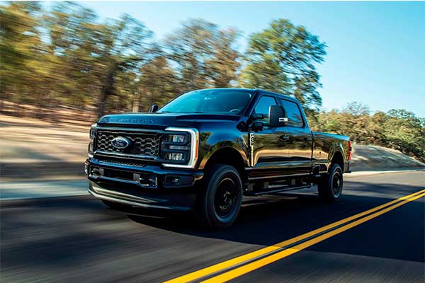 Ford's Largest Pickup Truck The F-Series Super Duty Debuts With New Engines And Tougher looks