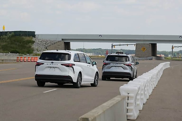 Toyota Testing “Hitchless Towing” - It Allows Vehicle To Follow A Lead Vehicle Without Connection - autojosh 