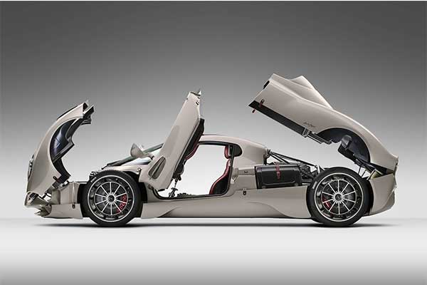 2023 Pagani Utopia Replaces Hyuara, Comes With A Manual Gearbox And An AMG V12