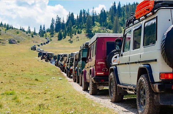 2022 G-Class Festival Sees G-Wagon Enthusiasts Take Their SUVs Via Forest, Mountains, Mud Holes - autojosh 