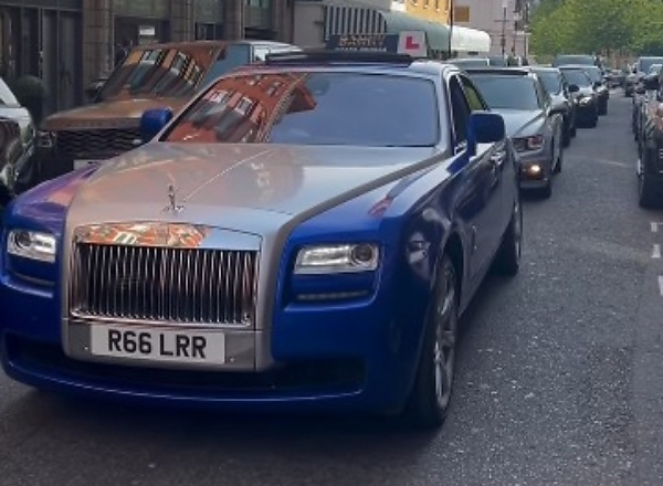 Meet Driving Instructor Who Teaches People How To Drive In A Rolls-Royce, Collects ₦47,000 An Hour - autojosh 