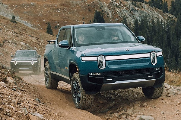 Electric Pickup Wars : GMC Sierra Vs Chevy Silverado Vs Ford F-150 Lightning Vs Rivian R1T Vs Tesla Cybertruck - autojosh 