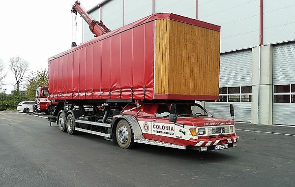 Today's Photos : This 80s Truck Was Made By Joining Ford Station Wagon With MAN Heavy-duty Truck - autojosh 