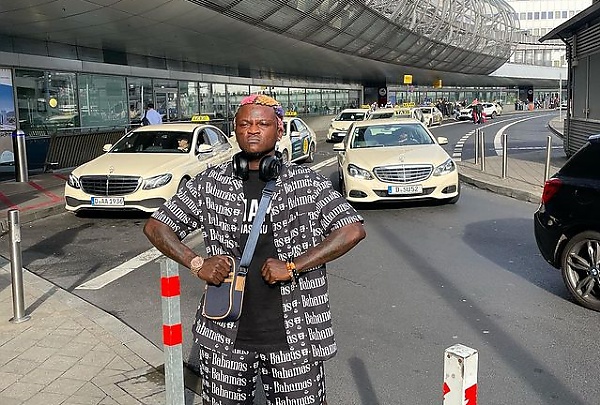 Singer Portable Blasts Nigerians After Seeing Several Mercedes-Benz Taxis In Germany - autojosh