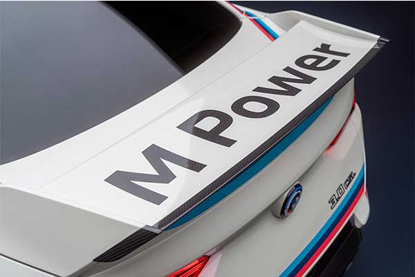 BMW 3.0 CSL Unveiled As The Brand's Most Powerful Inline-6 Car Which Is Limited To 50 Models