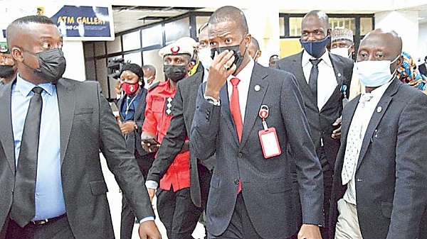 Fearing Jail Term, EFCC Boss Returns Ex-Airforce Chief’s Seized Range Rover, N40 Million - autojosh 