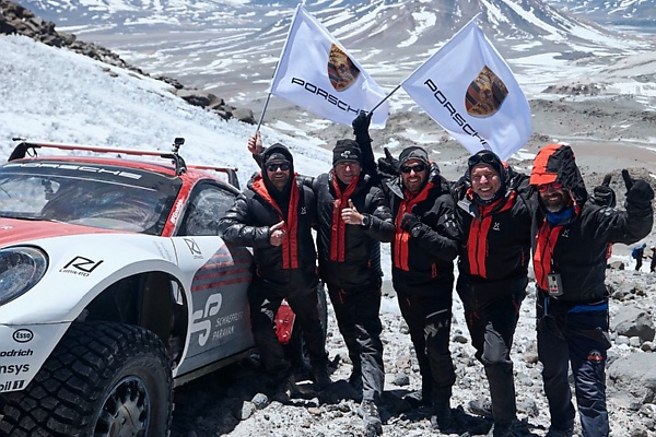 Two Special Porsche 911 Driven Up To 19,708 Feet To Explore The Highest Volcano In The World - autojosh