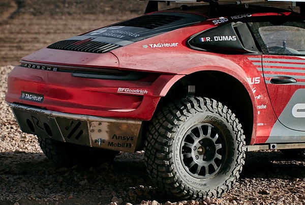 Two Special Porsche 911 Driven Up To 19,708 Feet To Explore The Highest Volcano In The World - autojosh 