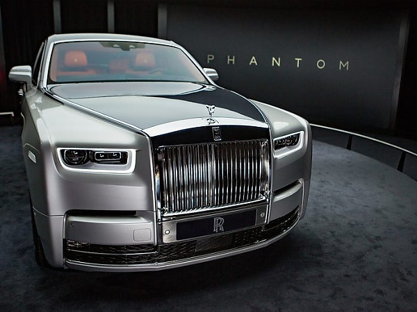 Each Of Saudi Arabia's Players Gets Rolls-Royce Phantom For Beating Argentina 2-1 - autojosh 