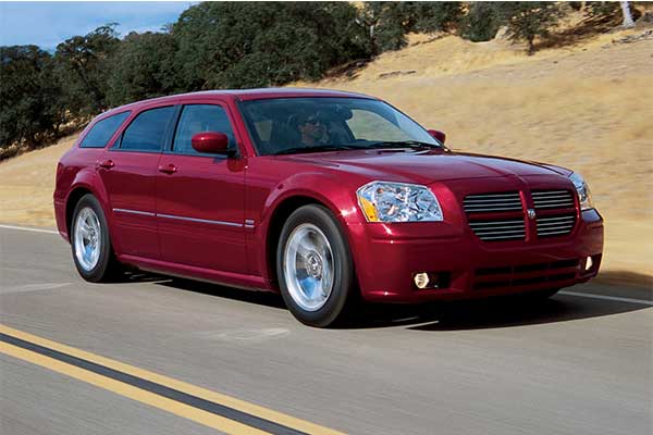 Stellantis Tells Older Dodge And Chrysler Owners To Stop Using Their Cars