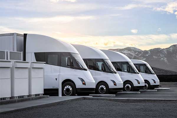 Tesla Semi Truck Impresses As It Does 500 Miles On A Full Loaded