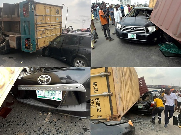 Commercial Bus Driver Dies As 40-feet Container Falls On Three Vehicles In Lagos (Photos) - autojosh