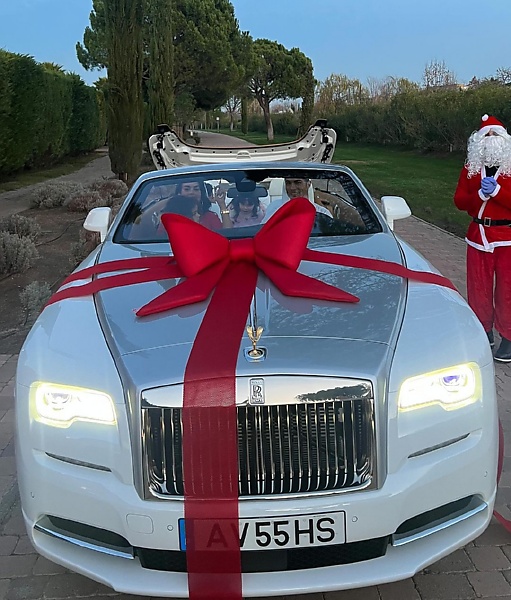 Cristiano Ronaldo Gets A Rolls-Royce Dawn As Christmas Gift From His Partner - autojosh 
