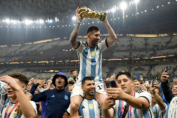 Argentina Stars Celebrate Fifa World Cup Victory With Open-top Bus Parade In Qatar - autojosh 