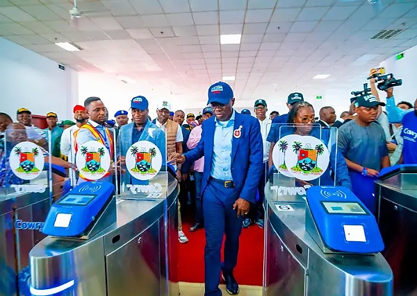 13 Things You Should Know About The Lagos Blue Rail - autojosh 