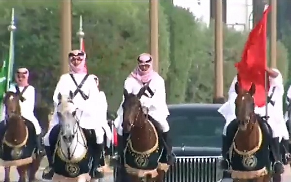 Watch : Saudi Royal Guard On Horses Escorts Chinese President Xi's Car To King's Palace - autojosh 