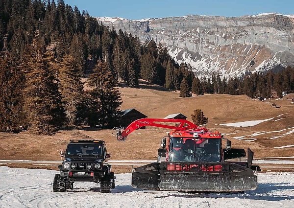 Snow Tank : Man Spent $148,000 To Fix A Caterpillar Tracks On His Mercedes G-Wagon - autojosh 