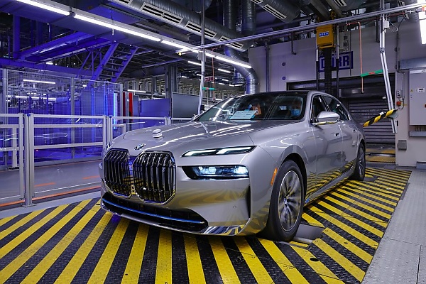 After 45 Years, The Two Millionth BMW 7 Series, An Electric i7, Rolls Off The Assembly Line - autojosh