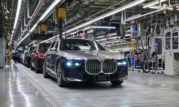 After 45 Years, The Two Millionth BMW 7 Series, An Electric i7, Rolls Off The Assembly Line - autojosh