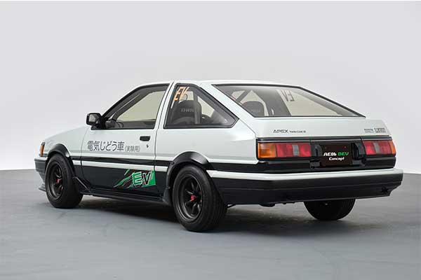 Toyota Presents Two AE86 Restomod Coupes Powered By Hydrogen And Electric Respectively