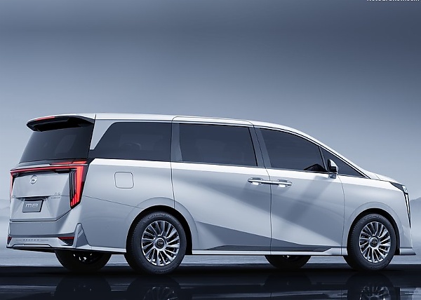 GAC M8 Master MPV With Massive Grille And First Class Interior Is A Head-tuner - autojosh 