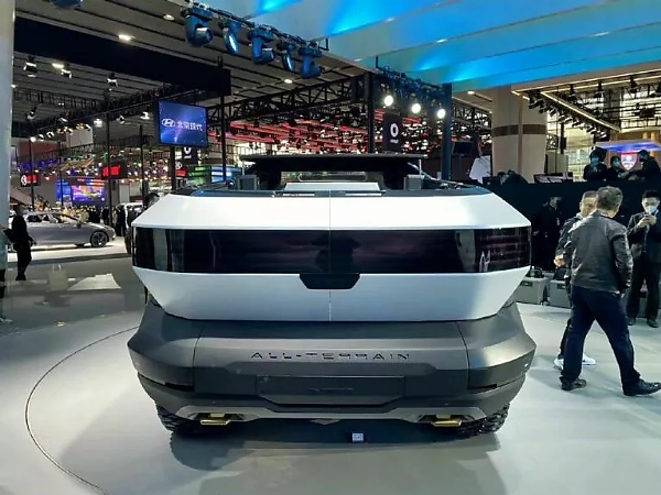 IAT Truck Mad 'T-Mad', China’s Answer To Tesla Cybertruck Unveiled At Guangzhou Auto Show - autojosh 
