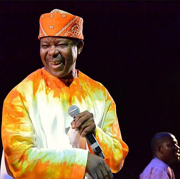 King Sunny Ade Interviewed While Being Chauffeured In His 'Gold' Rolls-Royce In 1984 - autojosh 