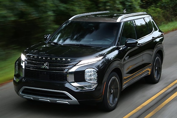 Mitsubishi Marks 40 Years In The USA With Special 'Outlander Anniversary Editions' - autojosh