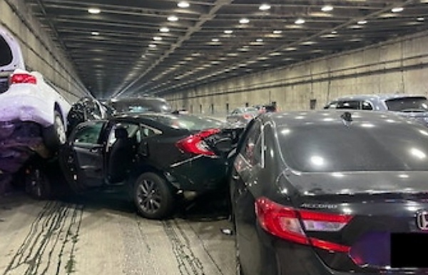 Tesla In ‘Self-driving Mode’ Suddenly Slams On Brakes Causing 8-vehicle Crash - autojosh 