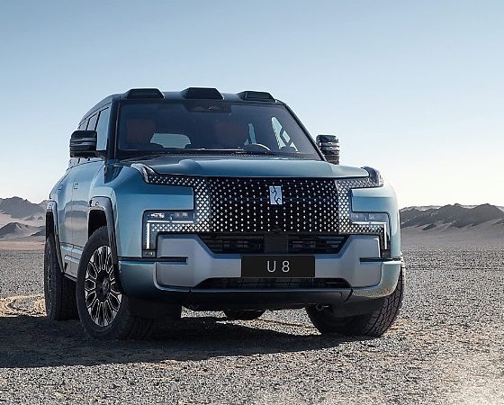 Ajah Billionaires Needs This : Yangwang Shows Off Swimming Features Of Its $150k U8 SUV - autojosh