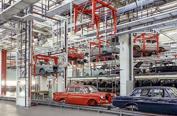 The 22 Millionth Mercedes Vehicle, An EQS 580 EV, Rolls Off The Production Line At Factory 56 - autojosh 