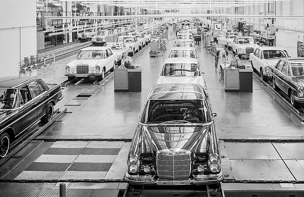 The 22 Millionth Mercedes Vehicle, An EQS 580 EV, Rolls Off The Production Line At Factory 56 - autojosh 