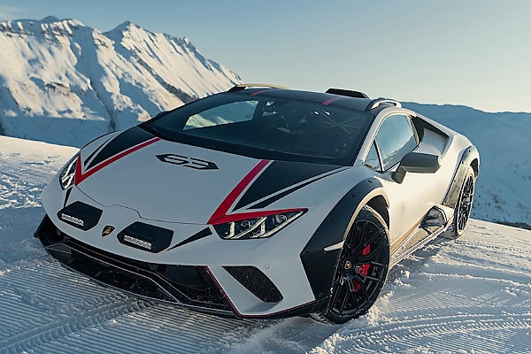 Watch The All-terrain Lamborghini Huracán Sterrato Play In The Snow And Ice - autojosh 